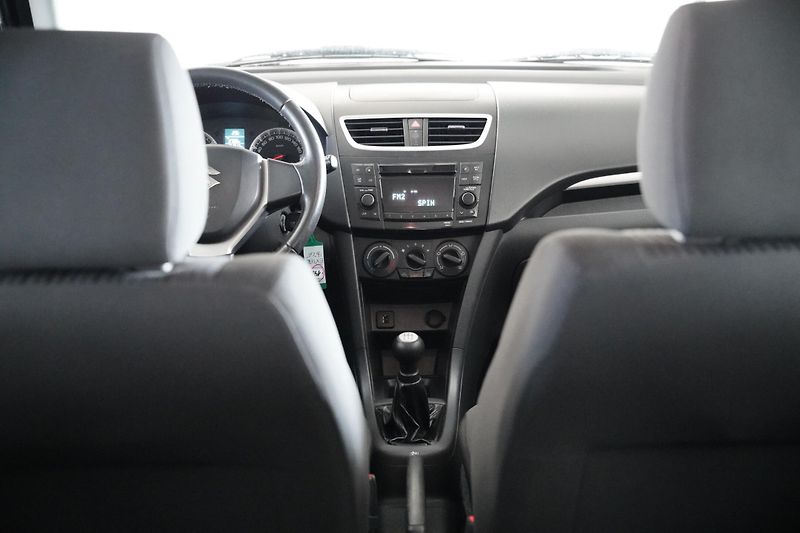 Suzuki Swift - fotka 18 z 20