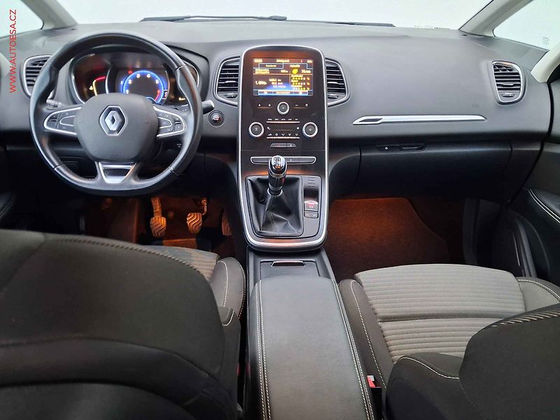 Renault Grand Scénic (2017) 1.2 TCe, Energy, park.asist - fotka 8 z 17
