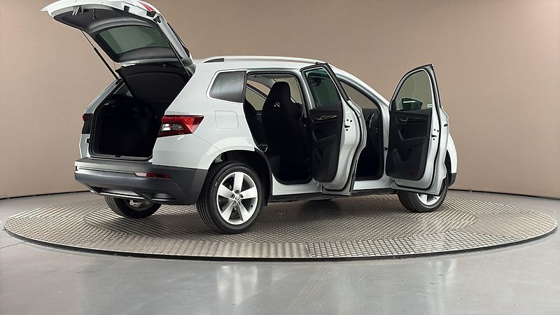 Škoda Karoq 1.5 TSI DSG Style - fotka 6 z 28