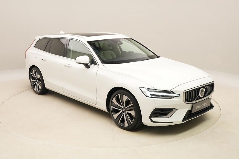 Volvo V60 T6 RECHARGE BRIGHT REZERVACE - fotka 17 z 57