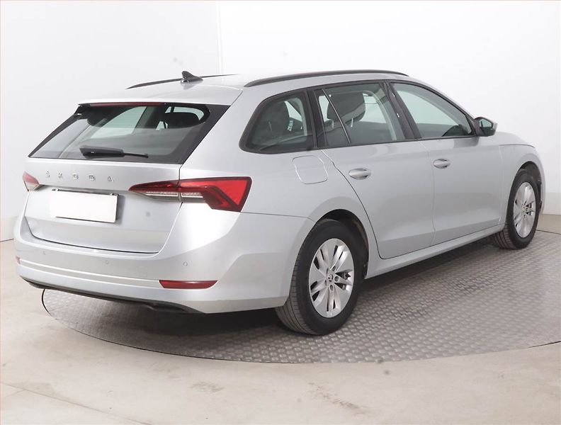 Škoda Octavia (2023) Ambition 2.0 TDI, ČR,1.maj - fotka 5 z 15