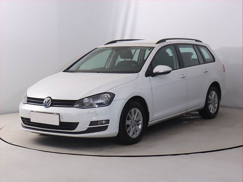 Volkswagen Golf (2016) 1.6 TDI, 4X4, Serv.kniha - fotka 2 z 18