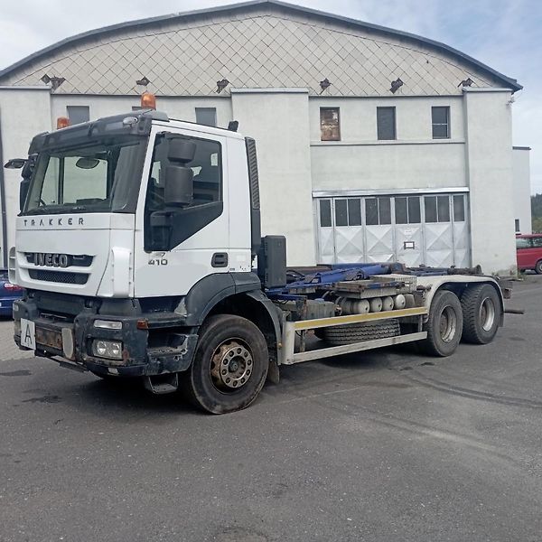 Iveco Trakker (2012) 410 kontejner 6x4 - fotka 1 z 23