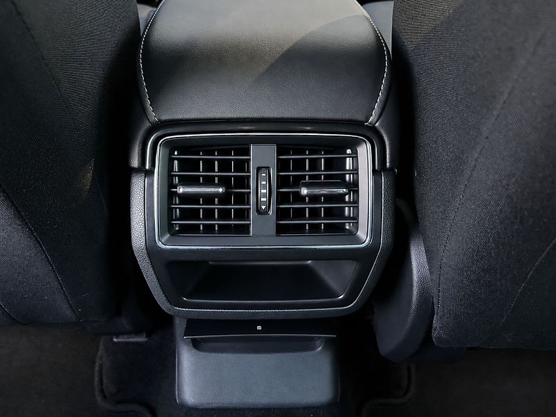 Škoda Karoq 1.0 TSI-Ambition P.KAMERA - fotka 18 z 98