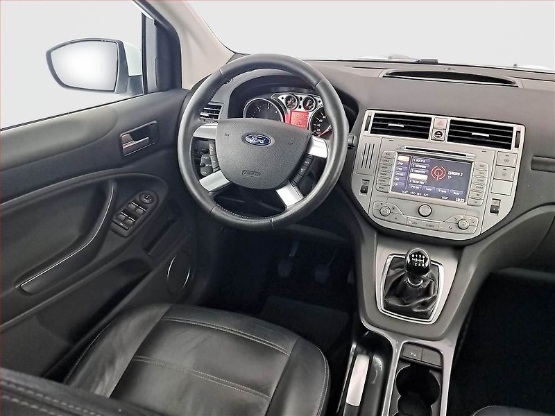 Ford Kuga (2010) 2.0 TDCi, Navi, Tempomat - fotka 7 z 16