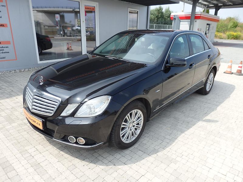 Mercedes-Benz Třídy E 220 CDI 8x AIRBAG, KLIMA - fotka 2 z 16