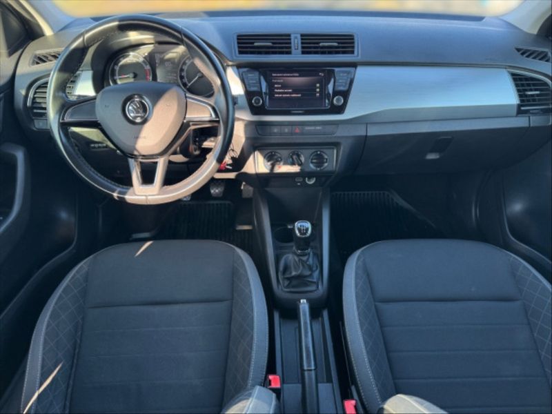 Škoda Fabia 1,0 TSI Ambition - fotka 9 z 10