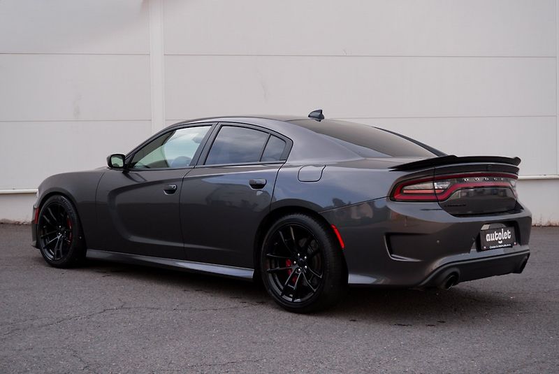 Dodge Charger 6.4 HEMI DAYTONA EDITION - fotka 12 z 34