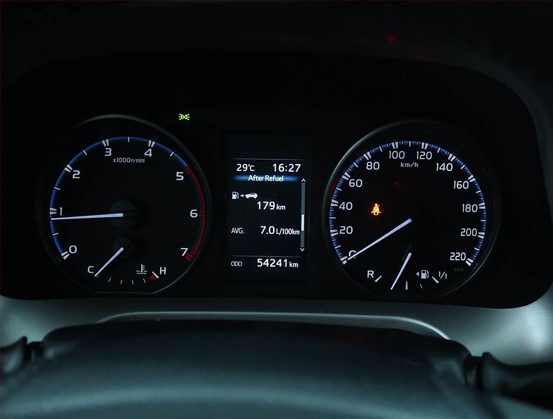 Toyota RAV4 (2016) Active 2.0 D-4D, ČR,1.maj - fotka 11 z 17