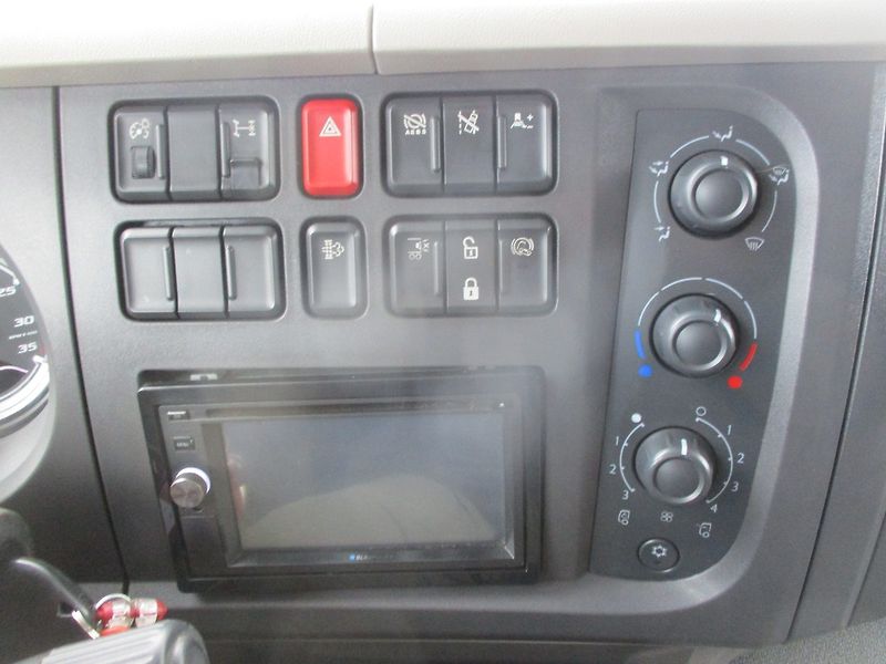 DAF LF 260 FA čelo - fotka 27 z 47