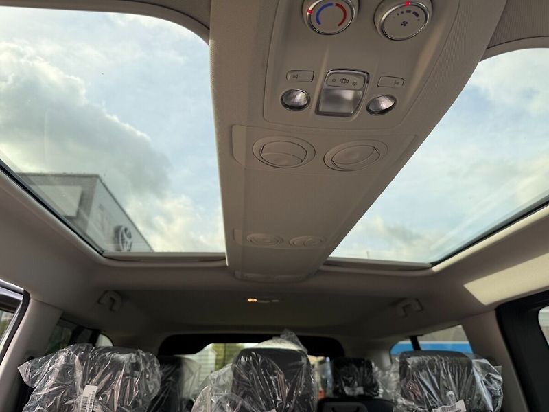 Toyota ProAce Verso L2 2.0D 8AT Family Executive W - fotka 9 z 10
