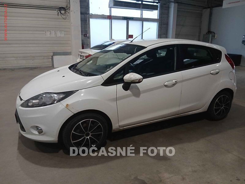 Ford Fiesta (2011) 1.2, ČR, AC, el. výbava - fotka 1 z 3