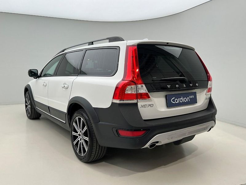 Volvo XC70 D4 SUMMUM AUT  - fotka 10 z 40