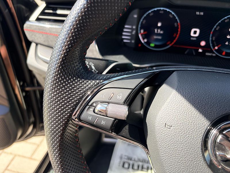 Škoda Octavia RS 180KW MATRIX CANTON HUD - fotka 19 z 54