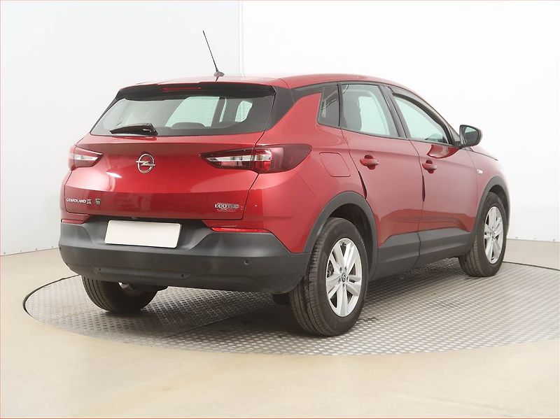 Opel Grandland X (2021) 1.2 Turbo, Serv.kniha - fotka 5 z 16