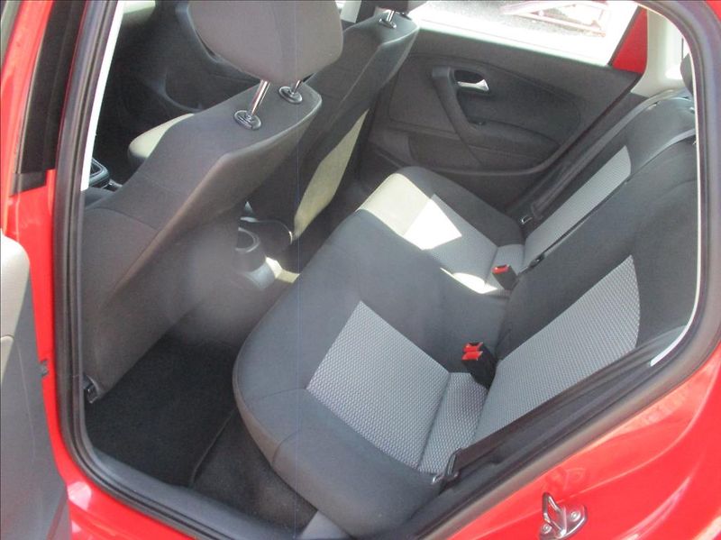 Volkswagen Polo 1,2 TSi, klima, serv. kniha, - fotka 10 z 25