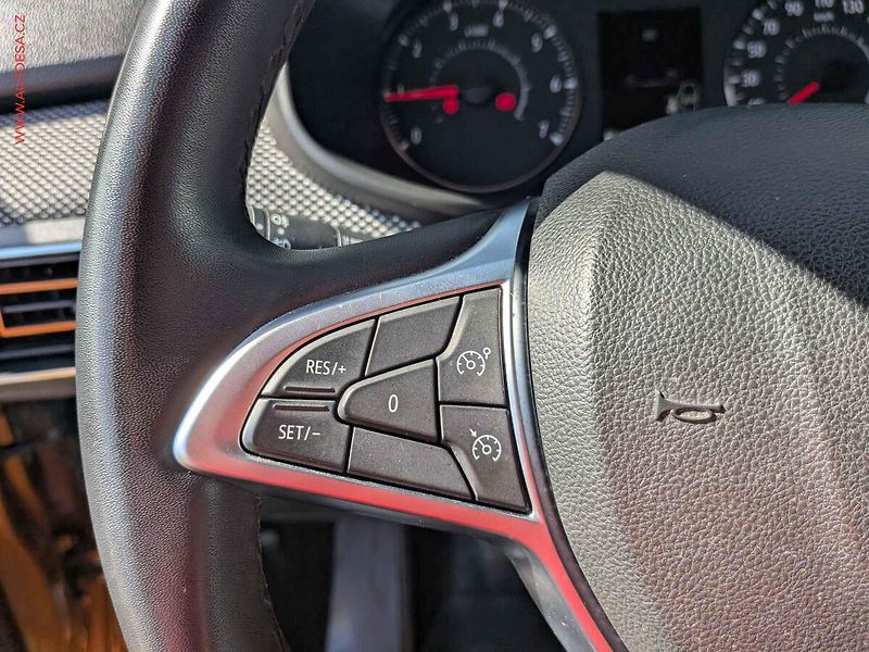 Dacia Sandero (2021) 1.0 TCe, ČR, AC, TZ - fotka 13 z 16
