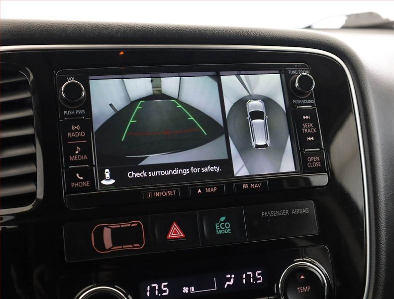 Mitsubishi Outlander (2017) 2.2 DI-D, 4X4, Automat - fotka 14 z 21