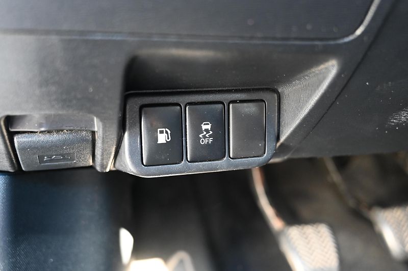Toyota Avensis 1.8  108KW Kombi Sol 10/2009 - fotka 29 z 33