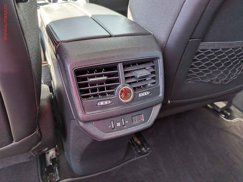 Peugeot 5008 (2017) 1.2PT, servis.kniha - fotka 18 z 19