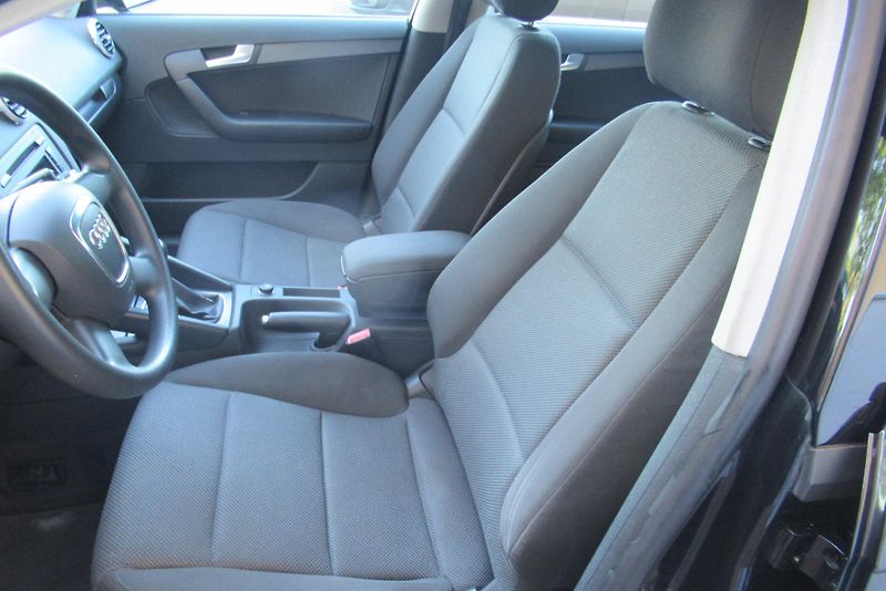 Audi A3 1.2 TFSI AUT. KLIMA - fotka 14 z 21