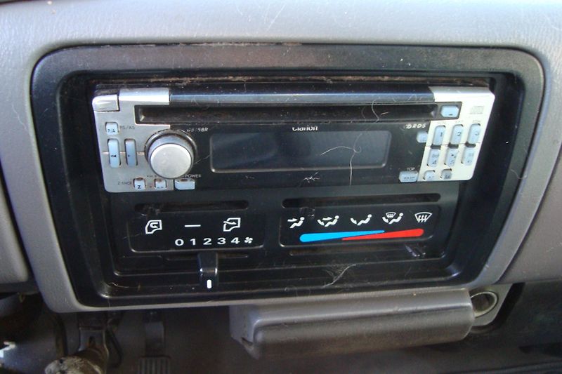 Nissan Cabstar (2003) 3.0TDi,88Kw,6-míst,STK+ME 9/28 - fotka 42 z 53