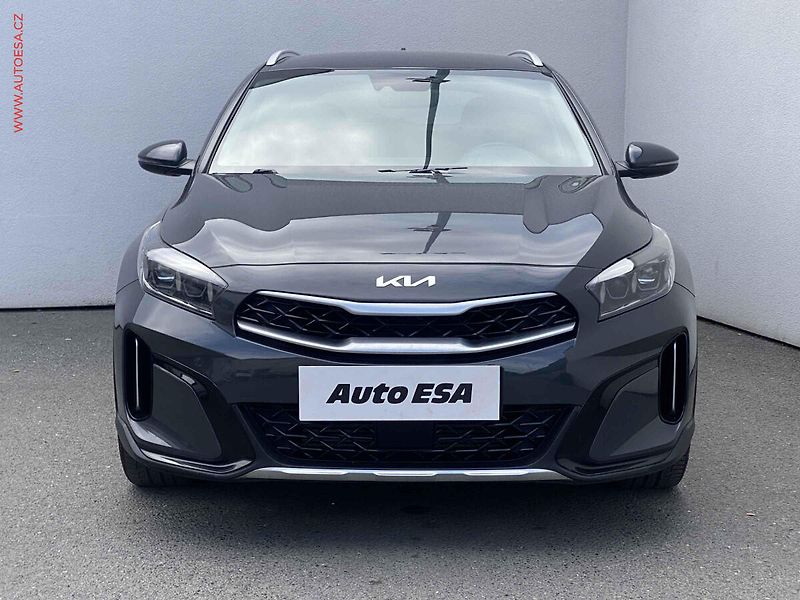 Kia XCeed (2022) 1.5 T-GDi, 1.maj,ČR, TOP, AT - fotka 2 z 19