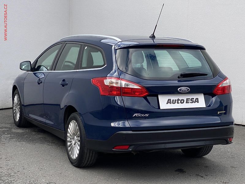 Ford Focus (2014) 1.6 TDCi, ČR, Titanium, navi - fotka 6 z 19