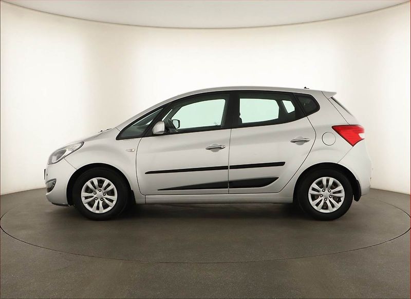 Hyundai ix20 (2017) 1.4 CVVT, Serv.kniha - fotka 3 z 12