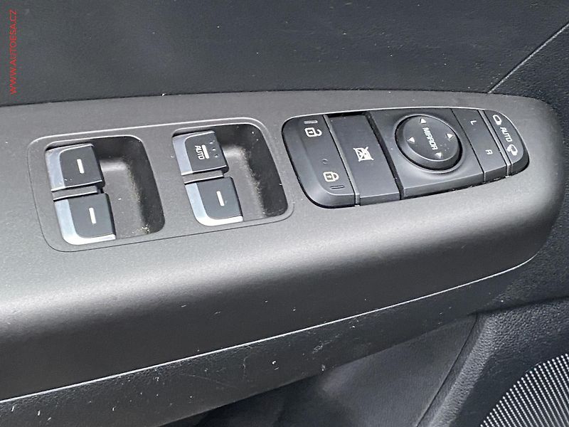 Kia Sportage (2019) 1.6  T-GDi AWD, Vision, navi - fotka 11 z 20