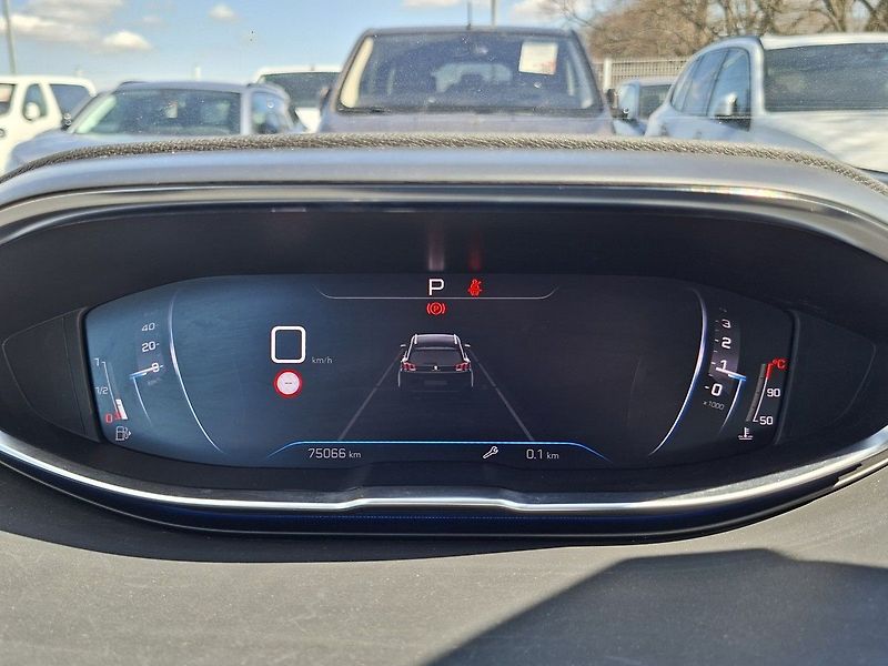 Peugeot 5008 ACTIVE PACK 1.5 BHDi 130k EAT8 - fotka 18 z 27