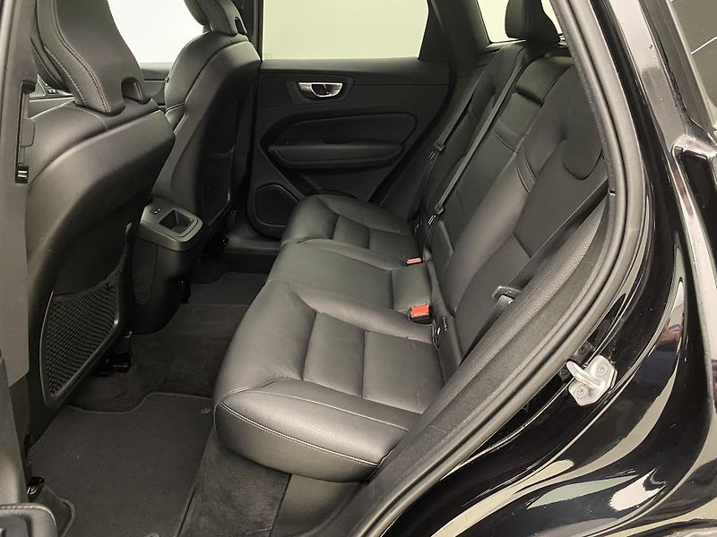 Volvo XC60 B5 AWD INSCRIPTION AUT  - fotka 5 z 51