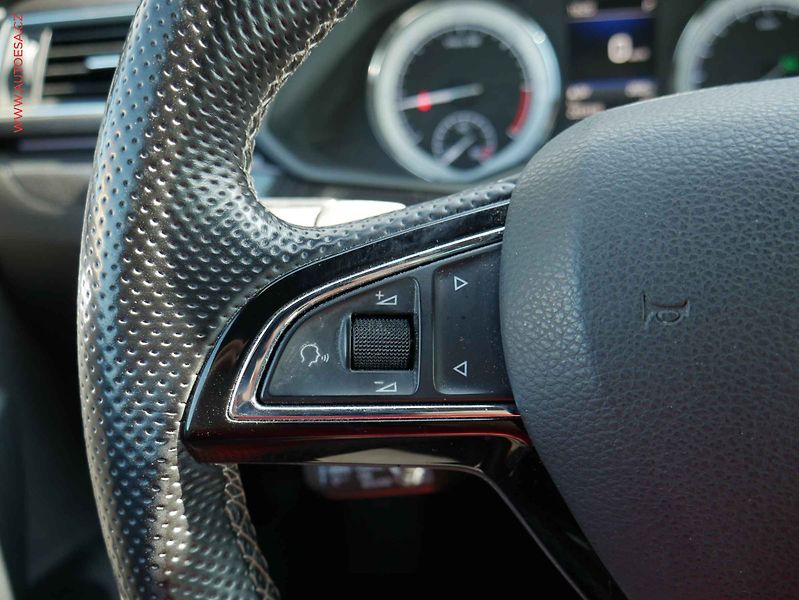 Škoda Superb (2018) 2.0TDi, DSG, navi, bixen - fotka 15 z 21