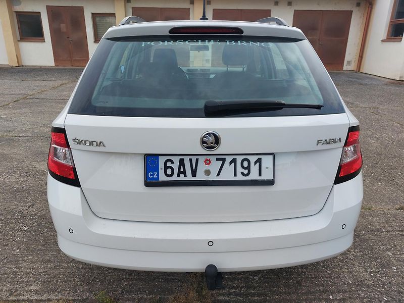 Škoda Fabia (2018) 1,4 TDi 66kw Ambition ČR 1.maj - fotka 4 z 19