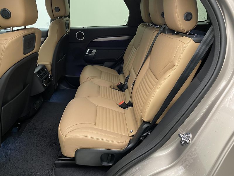 Land Rover Discovery D350 DYNAMIC HSE AWD AUT - fotka 6 z 67