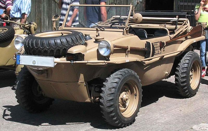 Sestavili jsme žebříček TOP 10 nejpoužívanějších a nejznámějších automobilů, které svým způsobem zasáhly do dění II. světové války. Jasnou jedničkou mezi nimi je Jeep Willys MB.