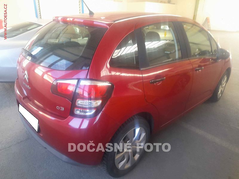Citroën C3 (2013) 1.0i, ČR, AC, výhřev sed - fotka 2 z 3