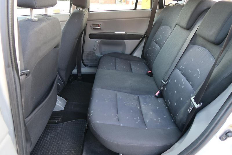 Mazda 2 (2004) 1,25i Comfort, 55 kW, ČR - fotka 16 z 30