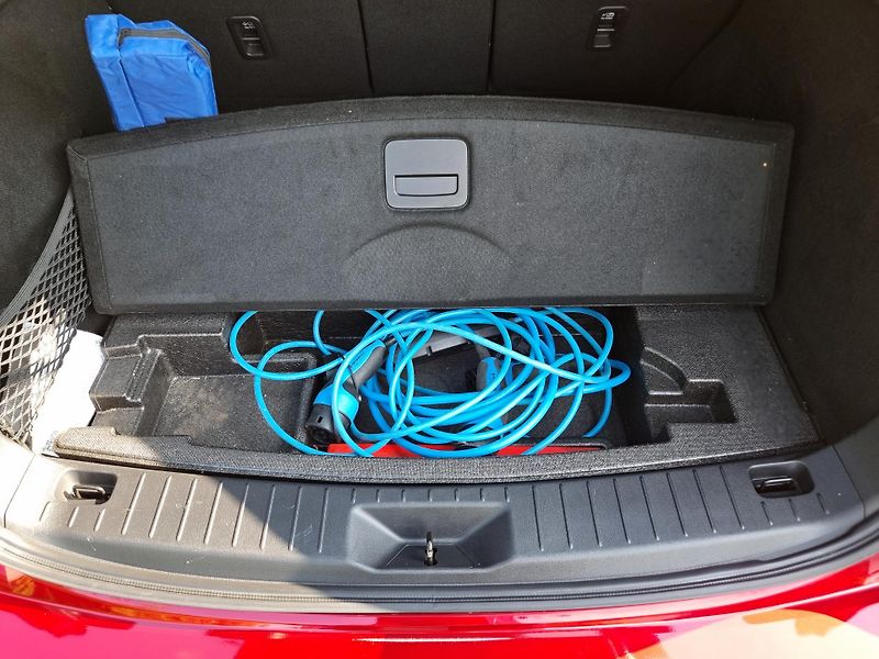 Mazda CX-60 (2022) 2.5 PHEV,EXCLUSIVE LINE,MATRIX - fotka 42 z 47