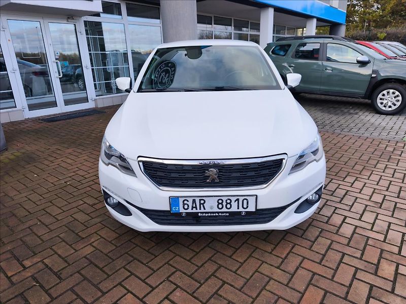 Peugeot 301 1,2 PureTech Allure - fotka 3 z 21