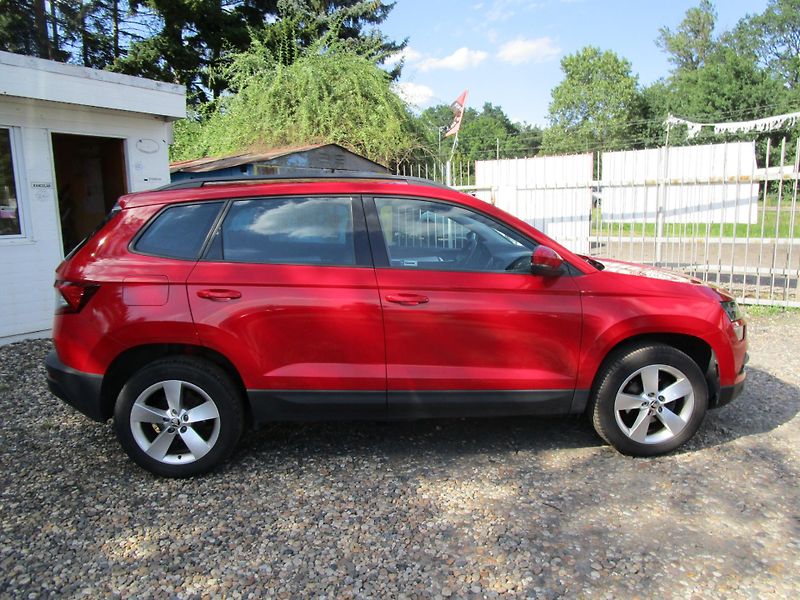 Škoda Karoq 1,6TDI-85KW-DSG-NOVÁ STK - fotka 8 z 30