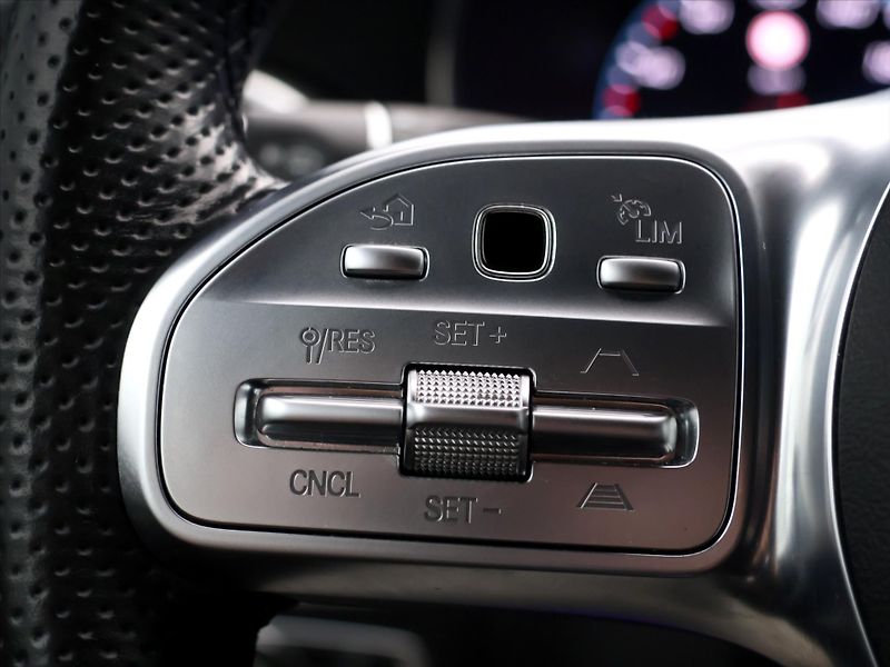 Mercedes-Benz Třídy C 3,0 400 245kW 4Matic AMG - fotka 23 z 40