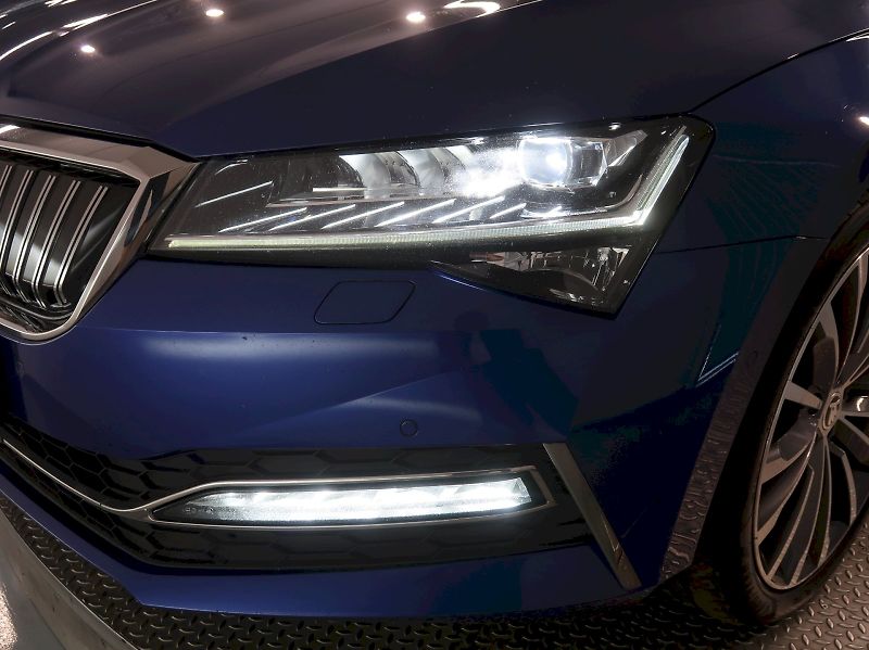 Škoda Superb (2022) iV LAURIN&KLEMENT 1.4TSI 115KW - fotka 10 z 45