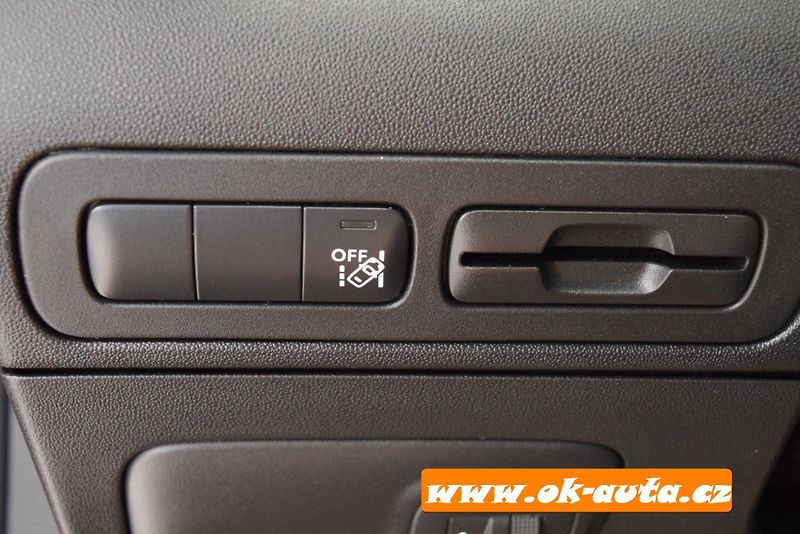 Citroën C3 Aircross 1.2 PT LED FEEL PACK 81 kW-DPH - fotka 41 z 51