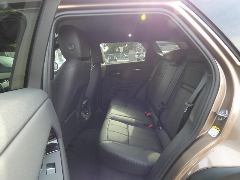 Land Rover Range Rover Evoque (2026) S D165 AWD automat    - fotka 17 z 40