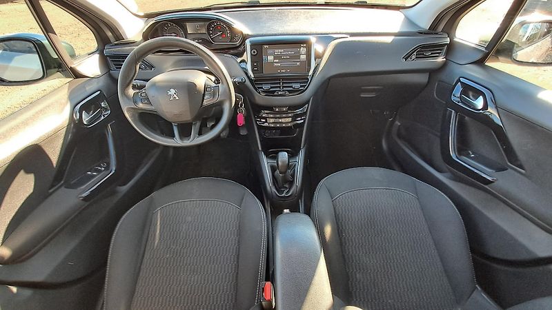 Peugeot 208 1.2 PureTech Active - fotka 14 z 26