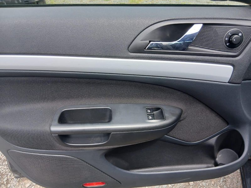 Škoda Octavia 1.6 TDI, BEZ KOROZE! - fotka 23 z 43