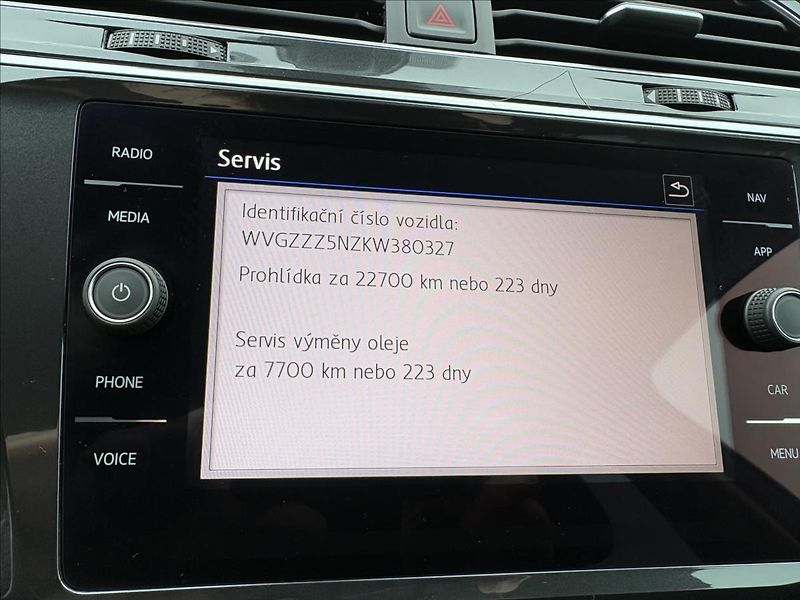 Volkswagen Tiguan 2,0 TDi 140kW 4M,Led,ACC,Highl - fotka 23 z 41