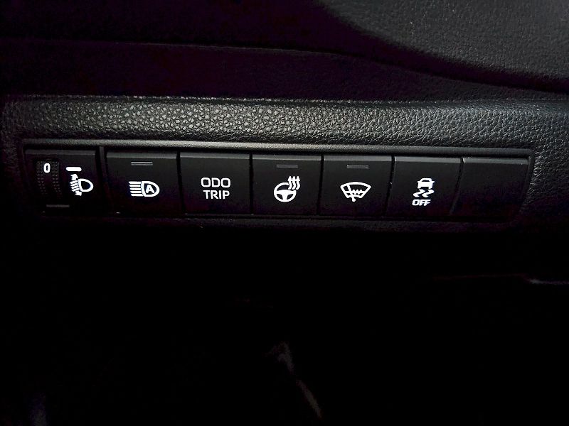 Toyota Corolla (2025) TS 1.8HEV 140k COMFORT TECH - fotka 19 z 23