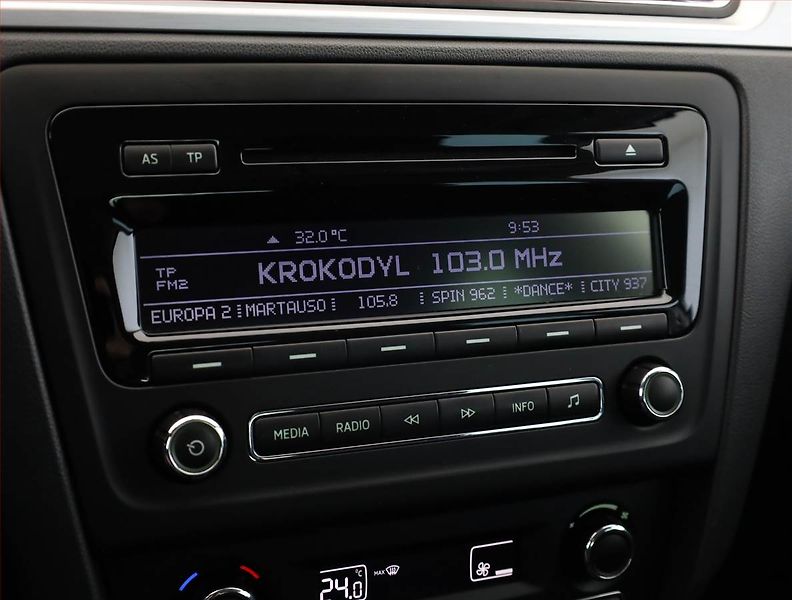 Škoda Rapid (2014) 1.2 TSI, po STK, plně pojízdný - fotka 13 z 17